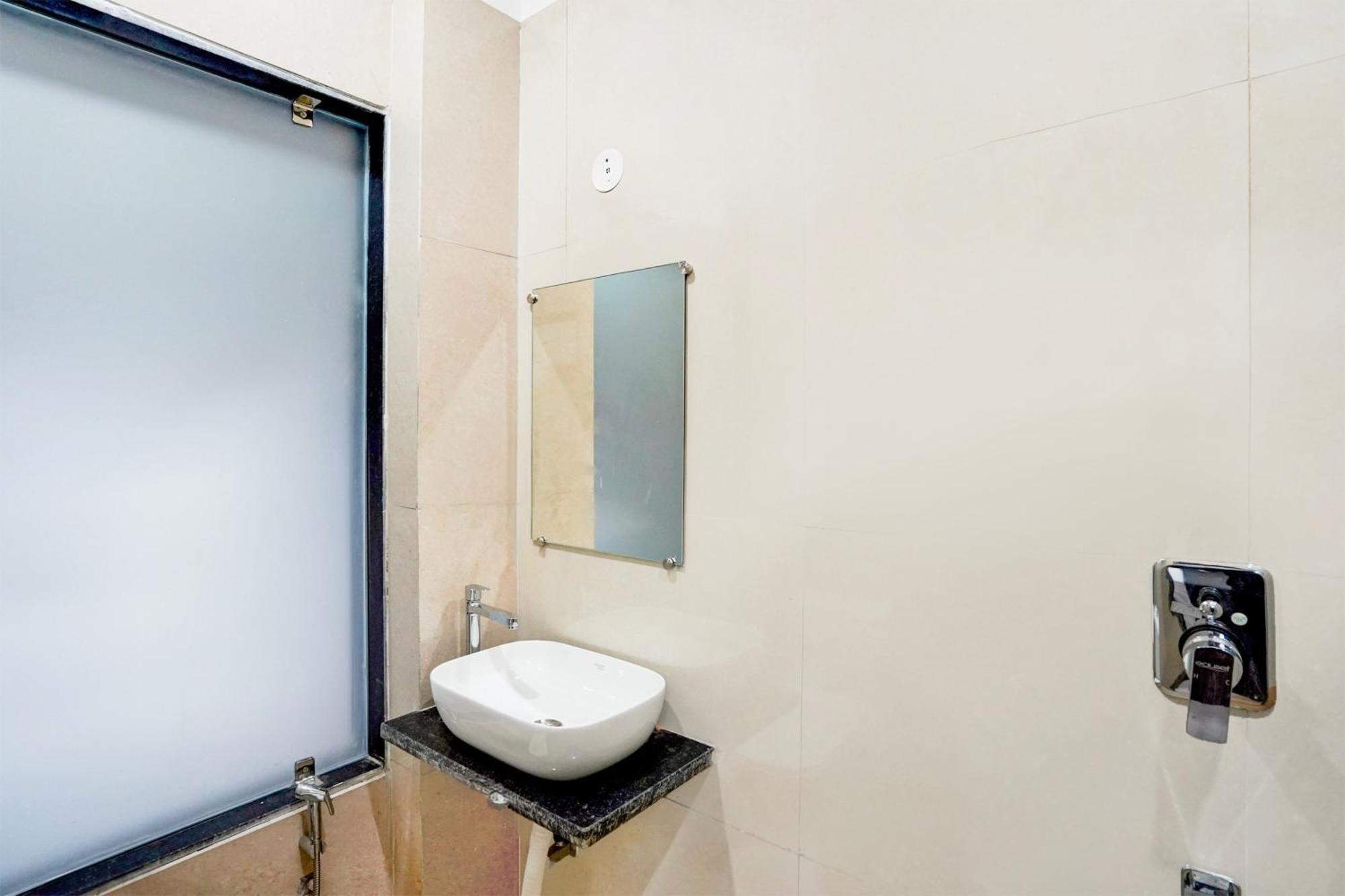 Super Collection O 63 A Noida Hotel Buitenkant foto