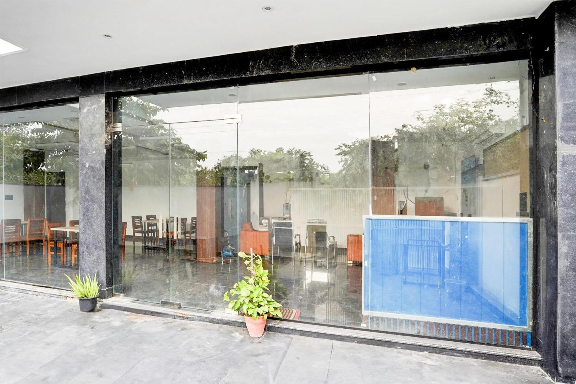 Super Collection O 63 A Noida Hotel Buitenkant foto