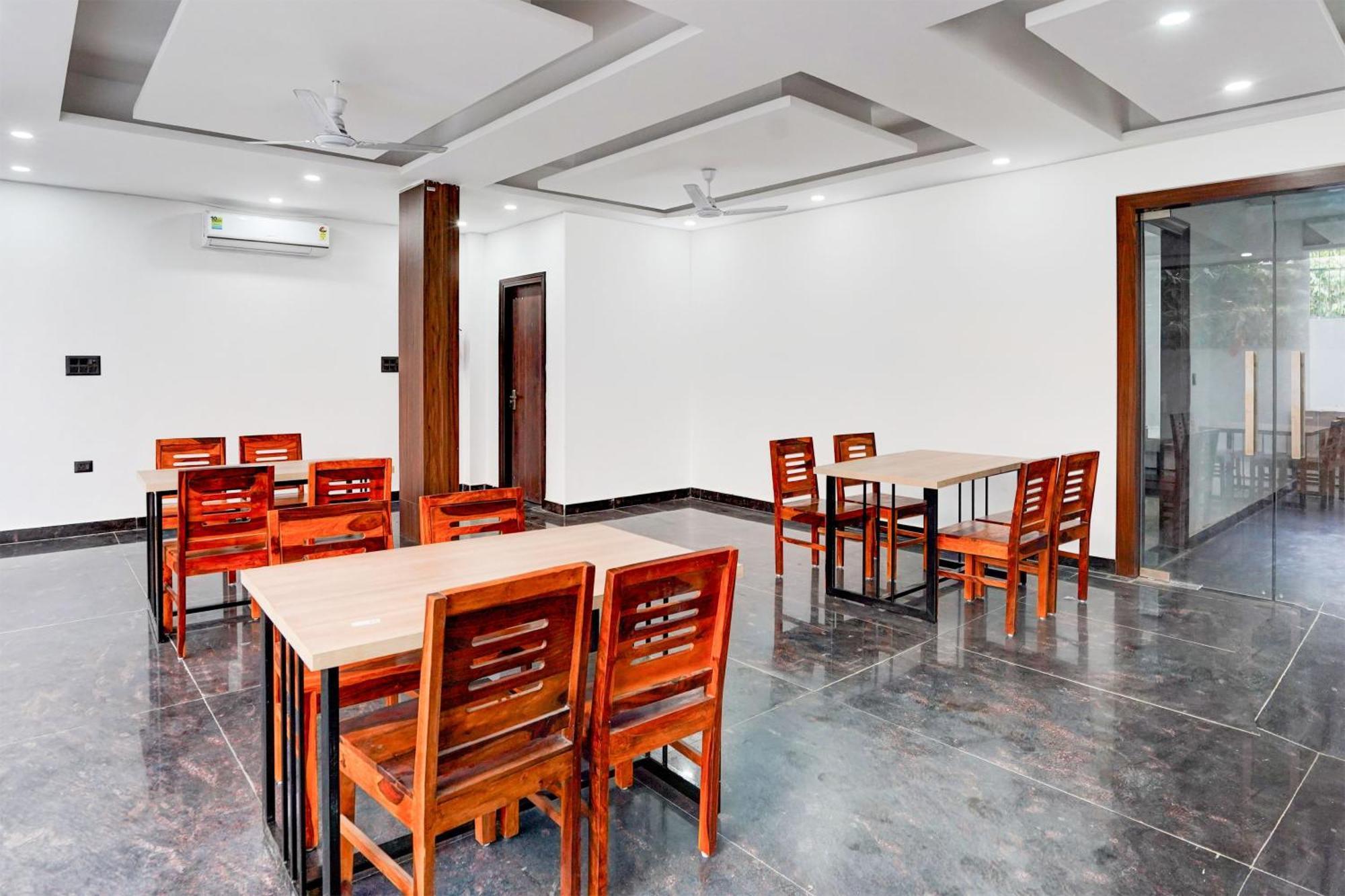 Super Collection O 63 A Noida Hotel Buitenkant foto
