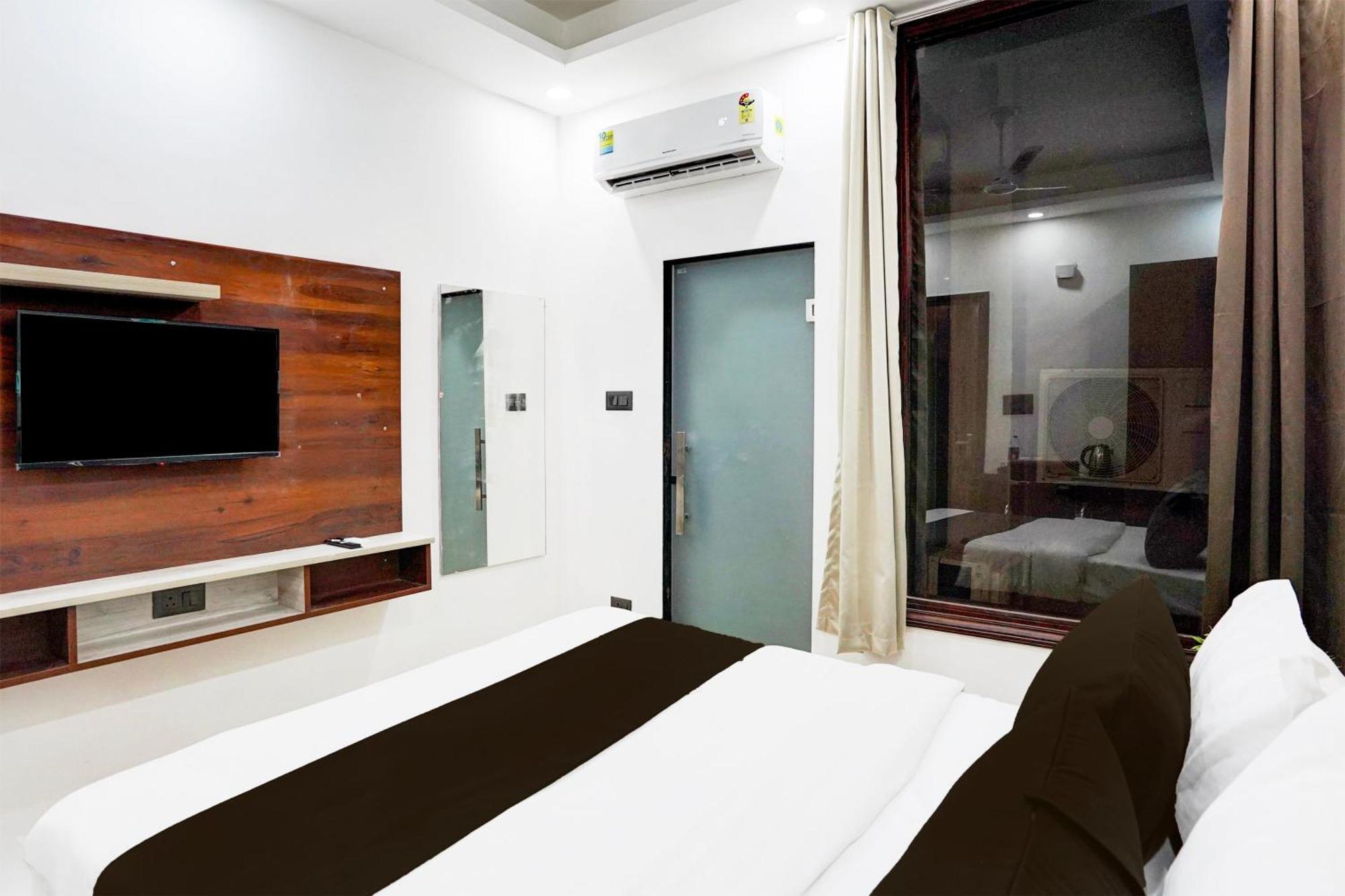 Super Collection O 63 A Noida Hotel Buitenkant foto