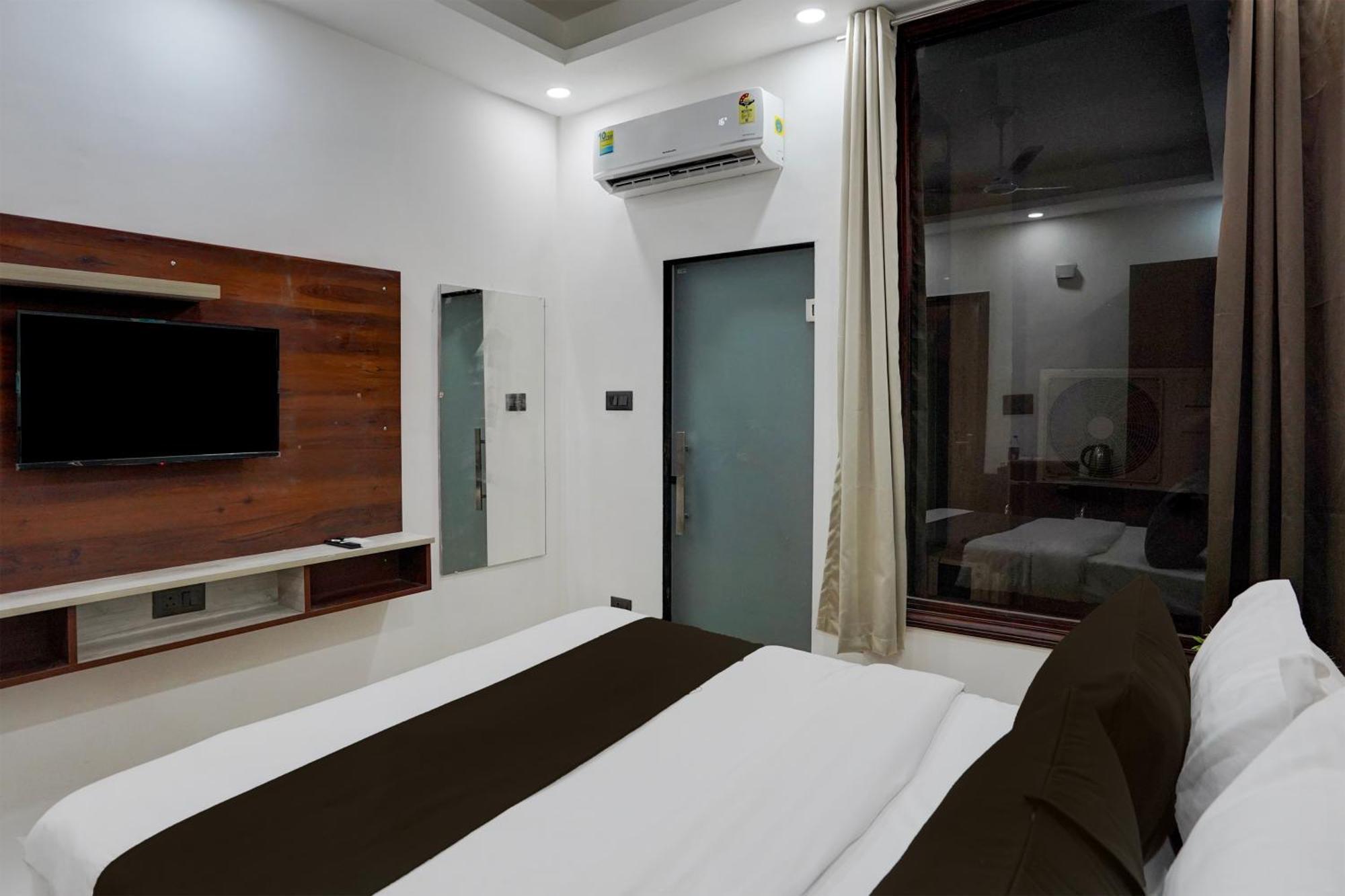 Super Collection O 63 A Noida Hotel Buitenkant foto